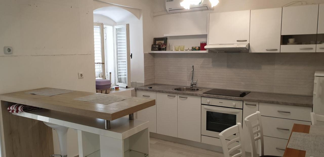 Ulica Dvori Narca 12 Apartment 4+2 Per. バスカ エクステリア 写真