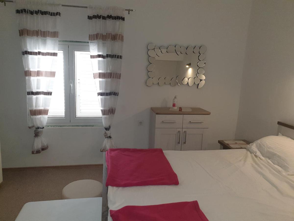Ulica Dvori Narca 12 Apartment 4+2 Per. バスカ エクステリア 写真