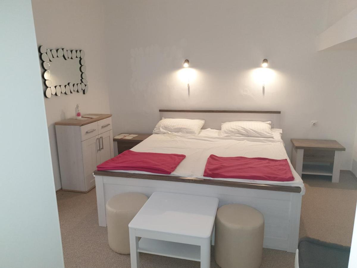 Ulica Dvori Narca 12 Apartment 4+2 Per. バスカ エクステリア 写真